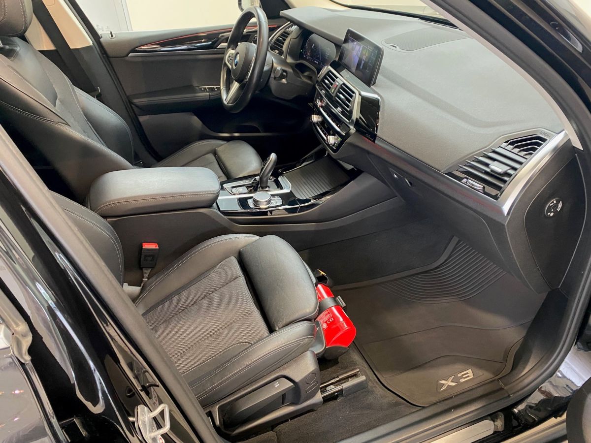 BMW X3  - xLine interior 8 