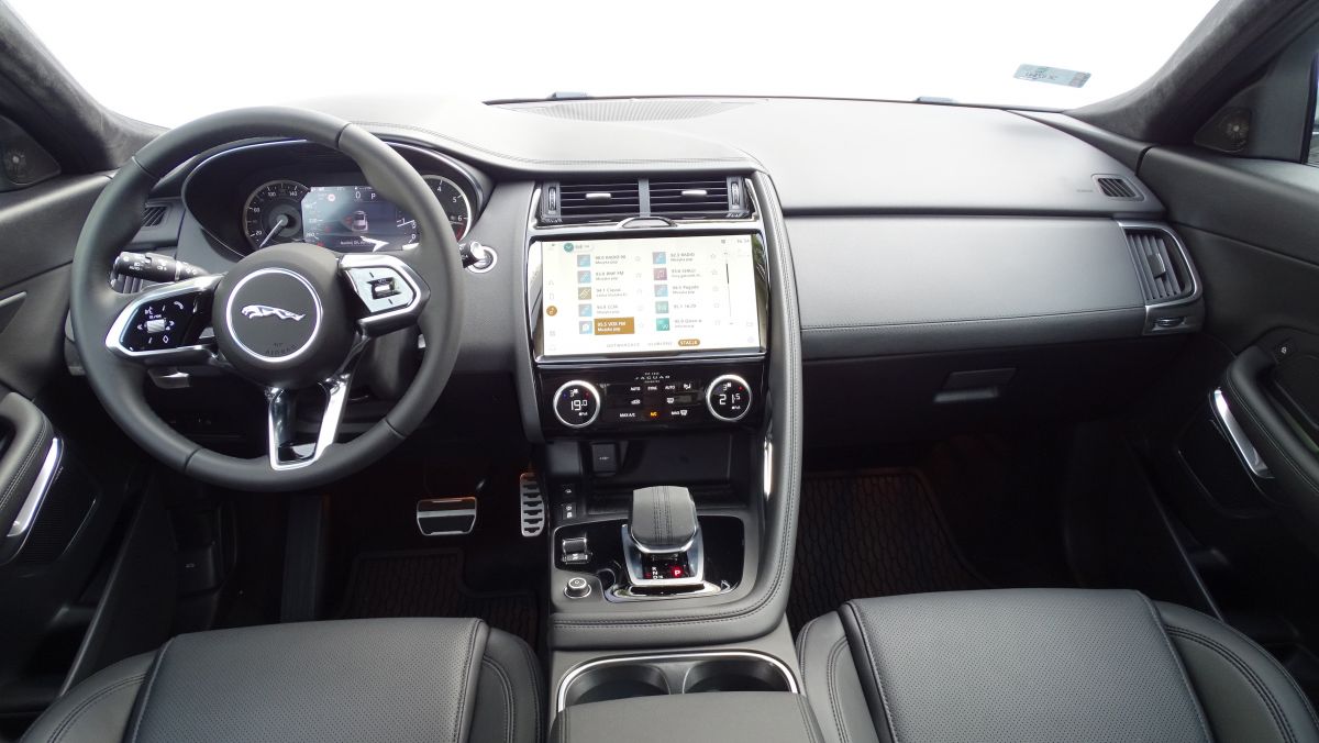 Jaguar E-Pace  - 2.0 I4 200 PS AWD Auto S interior 7 