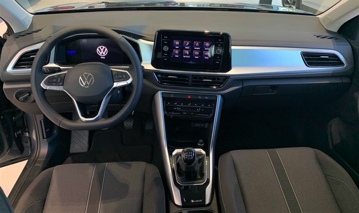 Volkswagen T-Roc  - Life interior 6 