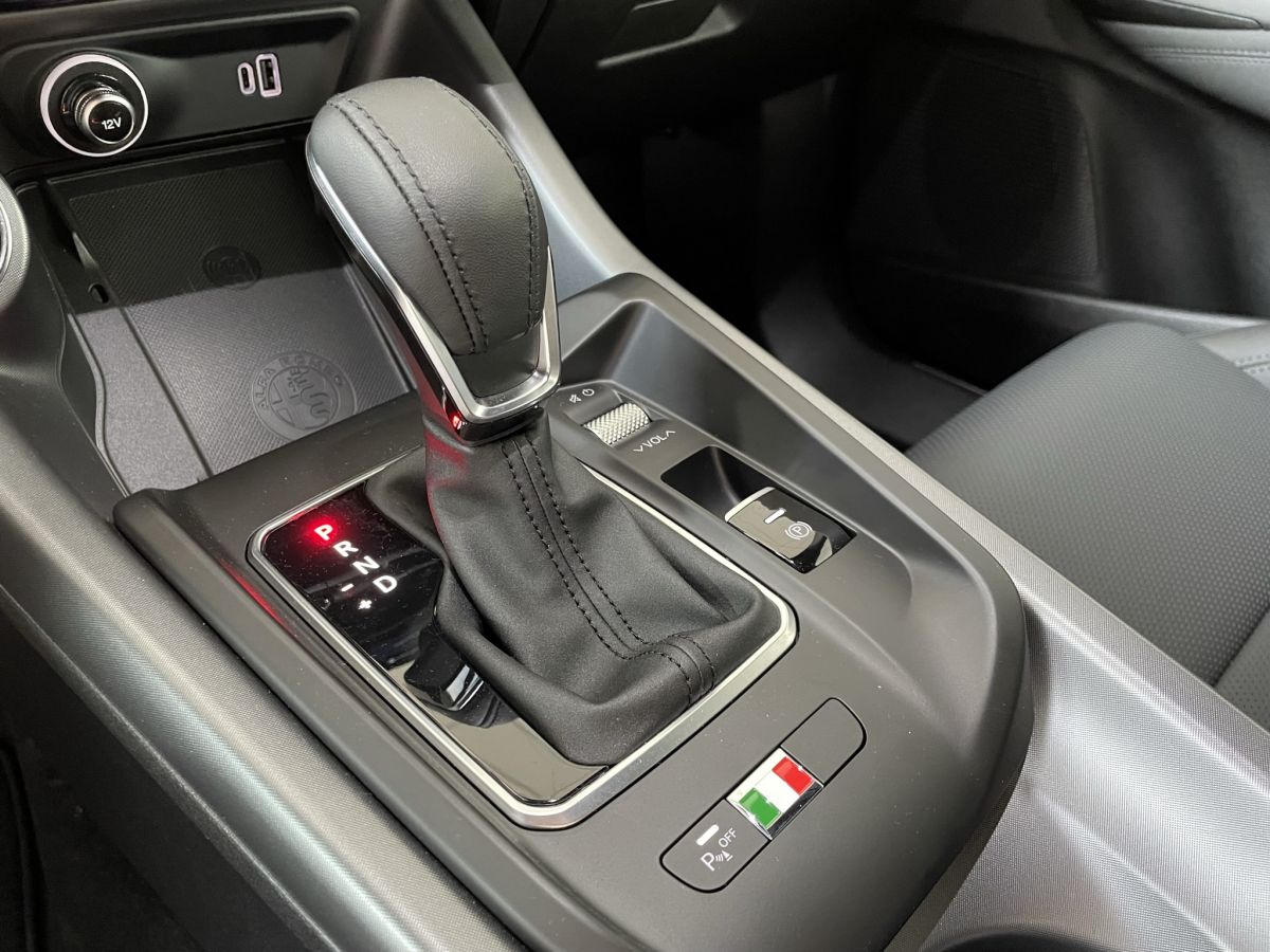 Alfa Romeo Tonale  - EDIZIONE SPECIALE interior 16 