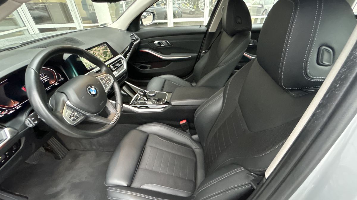 BMW seria 3  - 320d xdrive Sport Line Shadow-Line interior 9 
